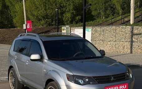 Mitsubishi Outlander III рестайлинг 3, 2007 год, 1 395 000 рублей, 2 фотография
