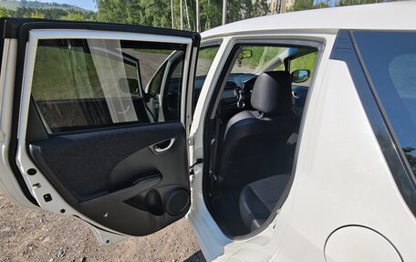 Honda Fit III, 2014 год, 939 000 рублей, 8 фотография