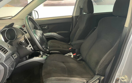 Mitsubishi Outlander III рестайлинг 3, 2008 год, 1 050 000 рублей, 10 фотография