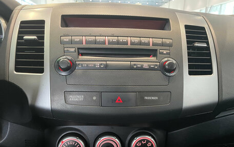 Mitsubishi Outlander III рестайлинг 3, 2008 год, 1 050 000 рублей, 16 фотография