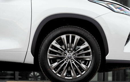 Toyota Highlander, 2025 год, 5 640 000 рублей, 8 фотография