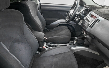 Mitsubishi Outlander III рестайлинг 3, 2008 год, 939 000 рублей, 24 фотография