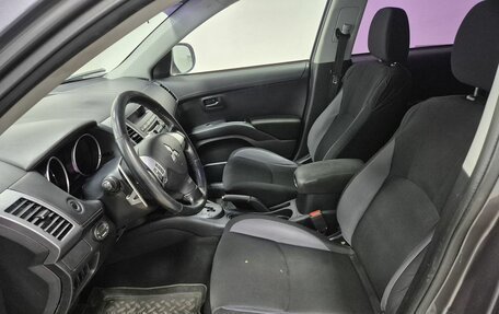 Mitsubishi Outlander III рестайлинг 3, 2010 год, 896 000 рублей, 8 фотография