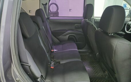 Mitsubishi Outlander III рестайлинг 3, 2010 год, 896 000 рублей, 10 фотография