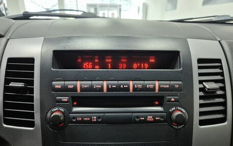 Mitsubishi Outlander III рестайлинг 3, 2010 год, 896 000 рублей, 18 фотография
