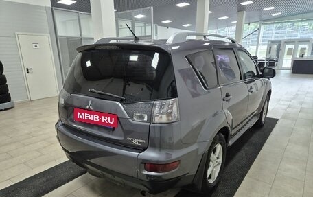 Mitsubishi Outlander III рестайлинг 3, 2010 год, 896 000 рублей, 7 фотография