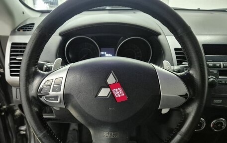 Mitsubishi Outlander III рестайлинг 3, 2010 год, 896 000 рублей, 15 фотография