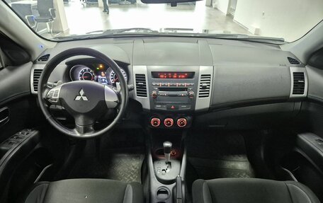 Mitsubishi Outlander III рестайлинг 3, 2010 год, 896 000 рублей, 22 фотография