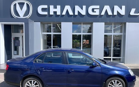 Volkswagen Jetta VI, 2010 год, 580 000 рублей, 2 фотография