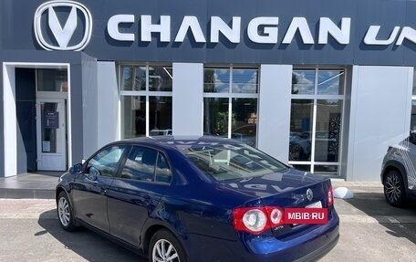 Volkswagen Jetta VI, 2010 год, 580 000 рублей, 4 фотография