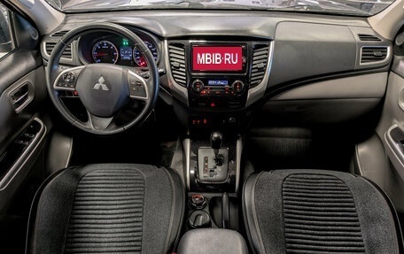 Mitsubishi L200 IV рестайлинг, 2016 год, 2 299 500 рублей, 10 фотография
