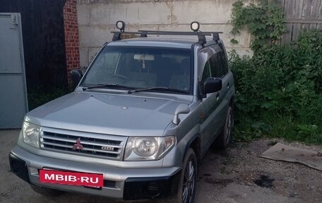 Mitsubishi Pajero iO, 2000 год, 420 000 рублей, 3 фотография