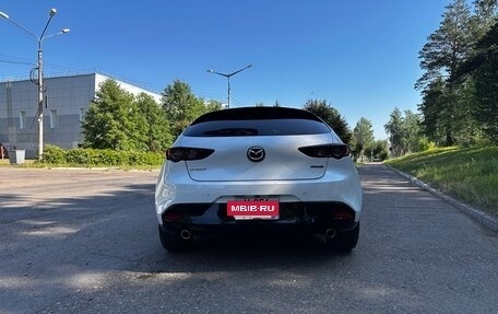 Mazda 3, 2020 год, 2 050 000 рублей, 2 фотография