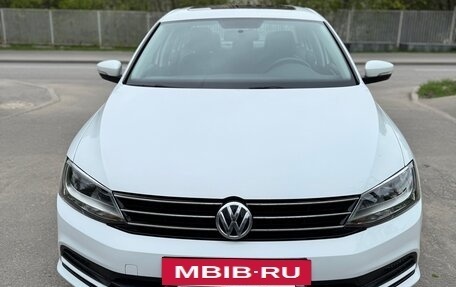 Volkswagen Jetta VI, 2017 год, 1 200 000 рублей, 2 фотография