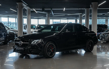 Mercedes-Benz E-Класс, 2019 год, 3 370 000 рублей, 1 фотография