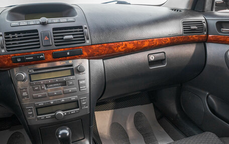 Toyota Avensis III рестайлинг, 2005 год, 899 000 рублей, 21 фотография