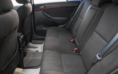 Toyota Avensis III рестайлинг, 2005 год, 899 000 рублей, 23 фотография