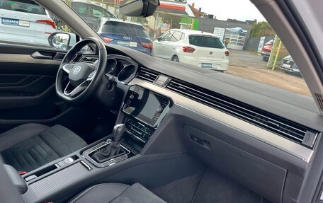 Volkswagen Passat B8 рестайлинг, 2022 год, 1 890 000 рублей, 9 фотография