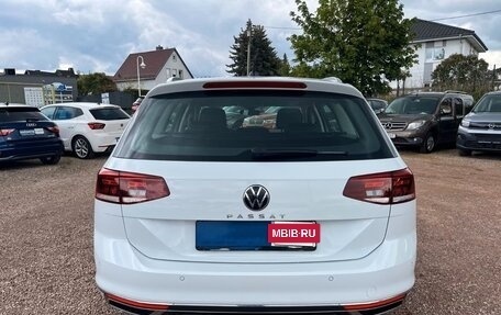 Volkswagen Passat B8 рестайлинг, 2022 год, 1 890 000 рублей, 5 фотография