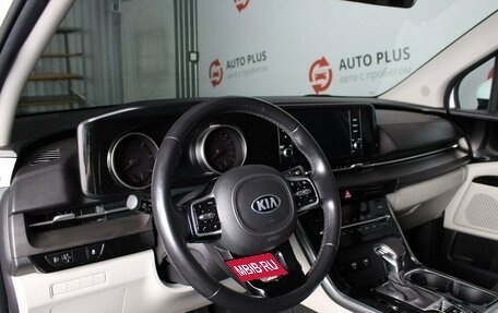 KIA Carnival, 2021 год, 3 290 000 рублей, 7 фотография