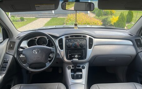 Toyota Highlander III, 2004 год, 1 300 000 рублей, 14 фотография