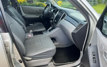 Toyota Highlander III, 2004 год, 1 300 000 рублей, 12 фотография