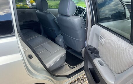 Toyota Highlander III, 2004 год, 1 300 000 рублей, 11 фотография