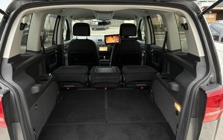 Volkswagen Touran III, 2015 год, 785 000 рублей, 13 фотография