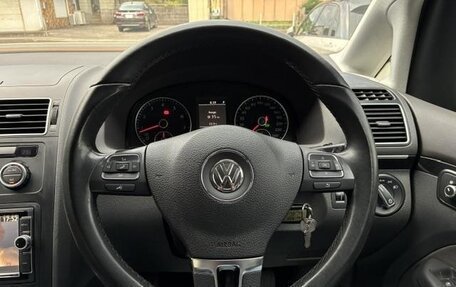 Volkswagen Touran III, 2015 год, 785 000 рублей, 10 фотография