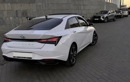 Hyundai Elantra, 2022 год, 1 470 000 рублей, 6 фотография