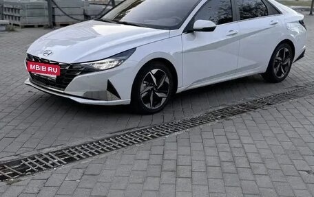 Hyundai Elantra, 2022 год, 1 470 000 рублей, 2 фотография