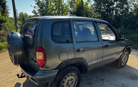 Chevrolet Niva I рестайлинг, 2004 год, 180 000 рублей, 3 фотография