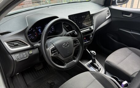 Hyundai Solaris II рестайлинг, 2017 год, 850 000 рублей, 7 фотография