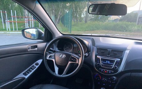 Hyundai Solaris II рестайлинг, 2015 год, 680 000 рублей, 14 фотография