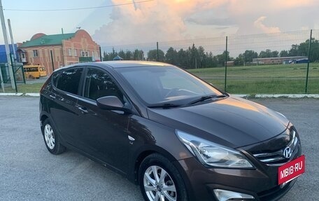 Hyundai Solaris II рестайлинг, 2015 год, 680 000 рублей, 9 фотография