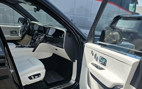 Rolls-Royce Cullinan, 2026 год, 76 000 000 рублей, 6 фотография