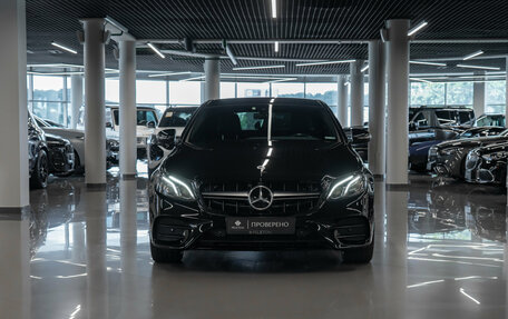 Mercedes-Benz E-Класс, 2019 год, 3 370 000 рублей, 3 фотография