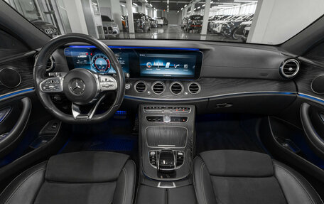 Mercedes-Benz E-Класс, 2019 год, 3 370 000 рублей, 8 фотография