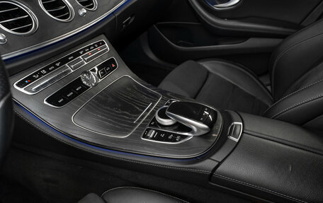 Mercedes-Benz E-Класс, 2019 год, 3 370 000 рублей, 15 фотография