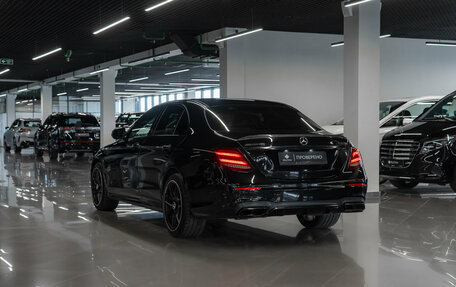 Mercedes-Benz E-Класс, 2019 год, 3 370 000 рублей, 5 фотография