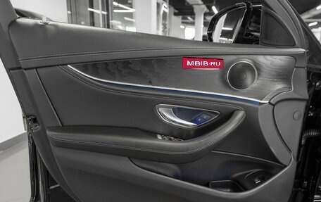 Mercedes-Benz E-Класс, 2019 год, 3 370 000 рублей, 13 фотография