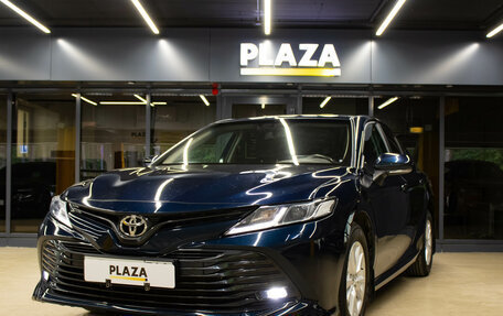 Toyota Camry, 2018 год, 2 649 000 рублей, 5 фотография