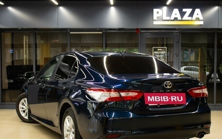 Toyota Camry, 2018 год, 2 649 000 рублей, 3 фотография