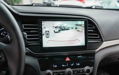 Hyundai Elantra VI рестайлинг, 2019 год, 1 350 000 рублей, 8 фотография