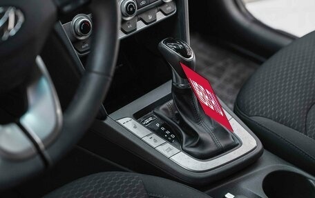 Hyundai Elantra VI рестайлинг, 2019 год, 1 350 000 рублей, 9 фотография