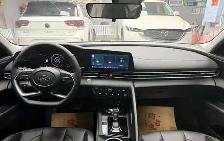 Hyundai Elantra, 2022 год, 1 530 000 рублей, 3 фотография