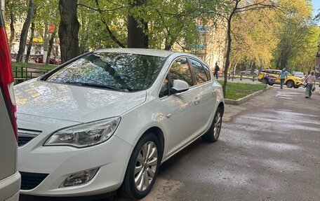 Opel Astra J, 2011 год, 690 000 рублей, 4 фотография