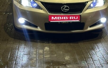 Lexus IS II рестайлинг 2, 2006 год, 1 400 000 рублей, 4 фотография