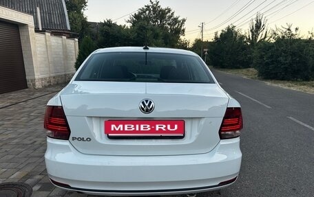 Volkswagen Polo VI (EU Market), 2017 год, 1 050 000 рублей, 2 фотография