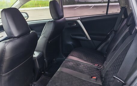 Toyota RAV4, 2016 год, 2 500 000 рублей, 6 фотография